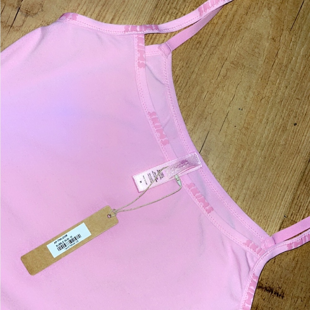 SKIMS logo tank BUBBLEGUM